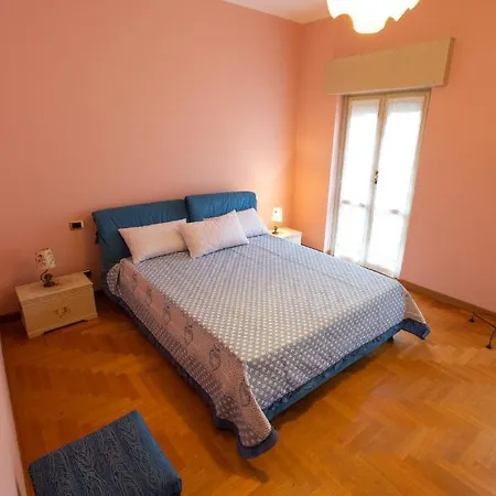 Гостевой дом Grande Con Stanze, Bagni E Giardino Корбетта